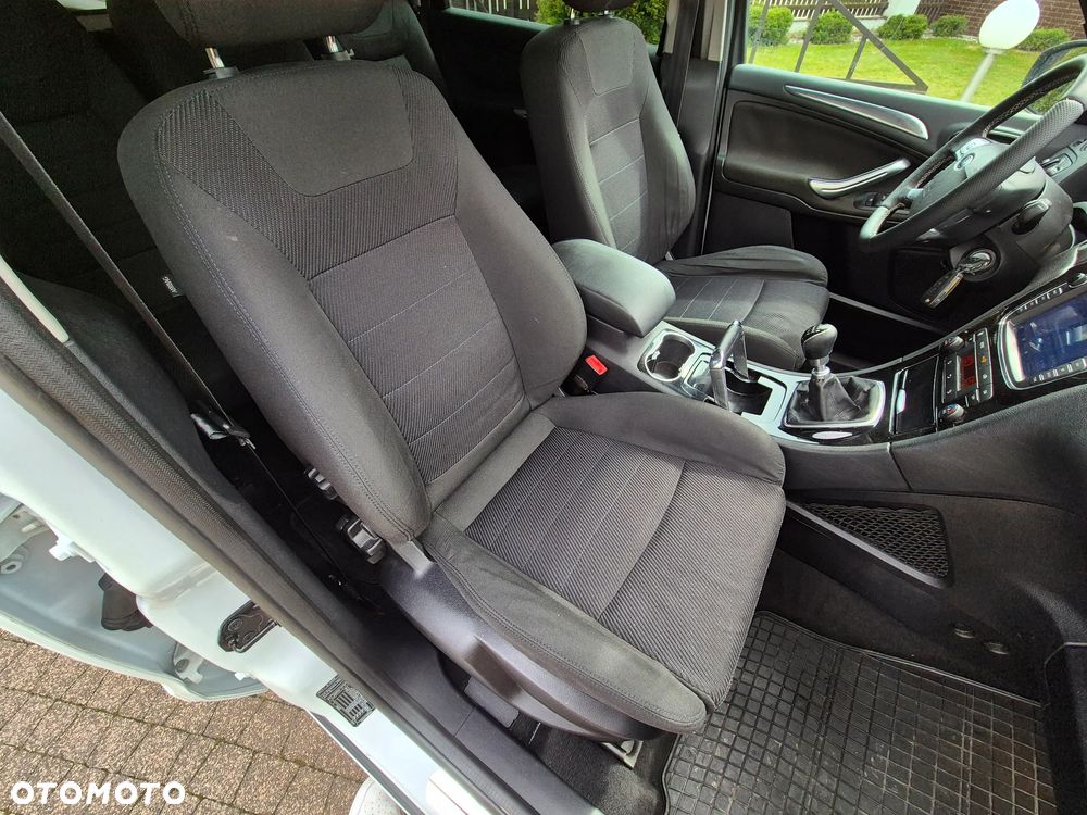 Ford S-Max 2.0 TDCi DPF Business Edition - 17