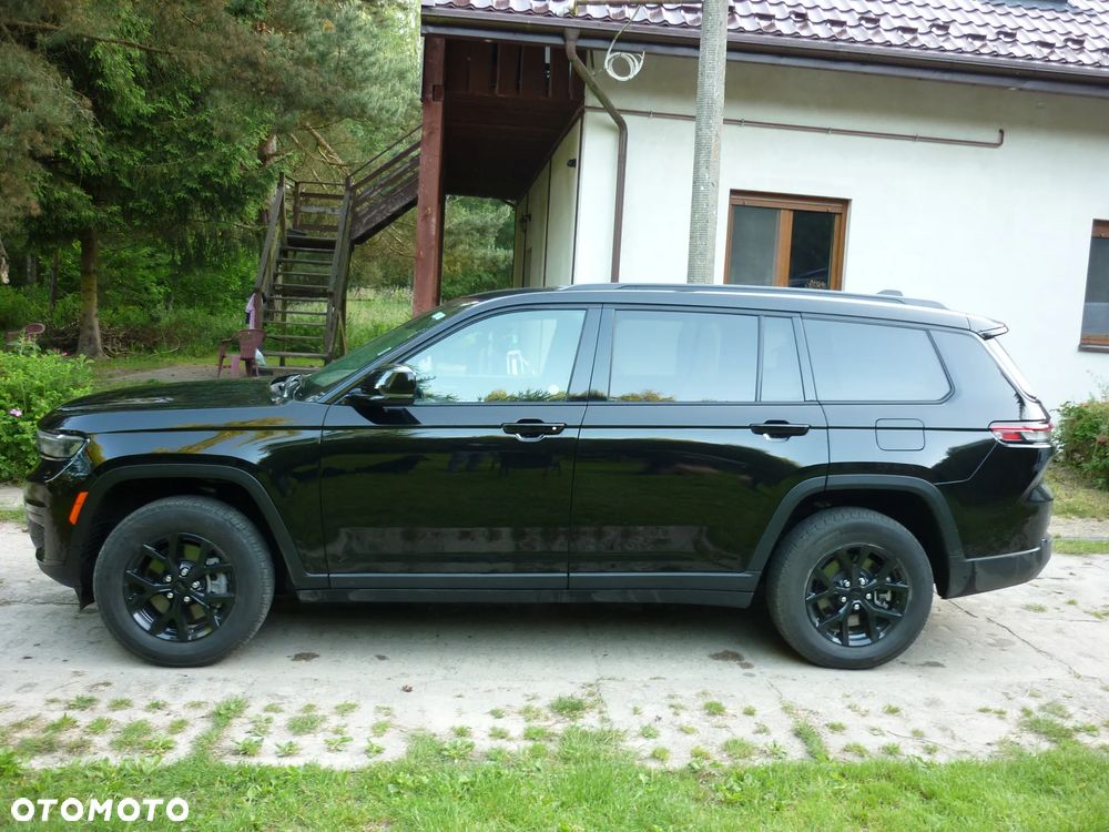 Jeep Grand Cherokee - 11