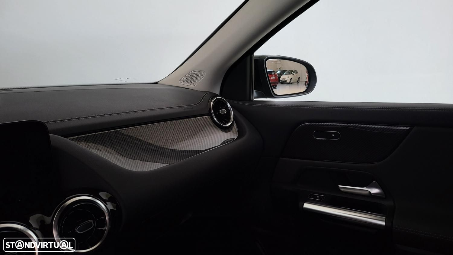 Mercedes-Benz GLA 250 e AMG Line - 24