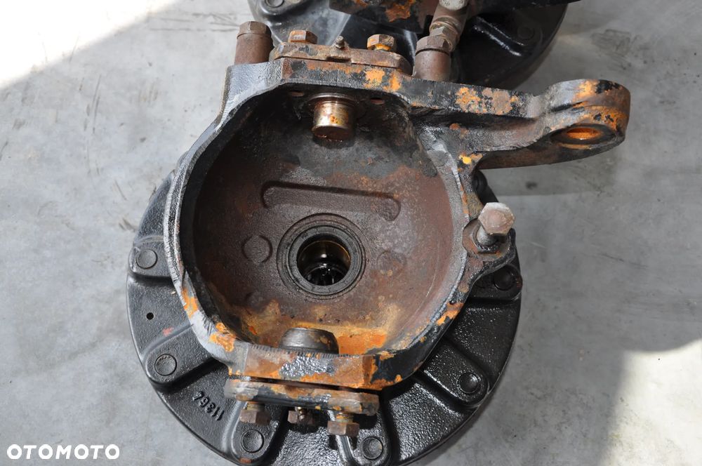 ZWOLNICA ZWROTNICA PRZÓD MASSEY FERGUSON 7480 6485 6480 NR 16B6 / 11362 / 11363 - 2