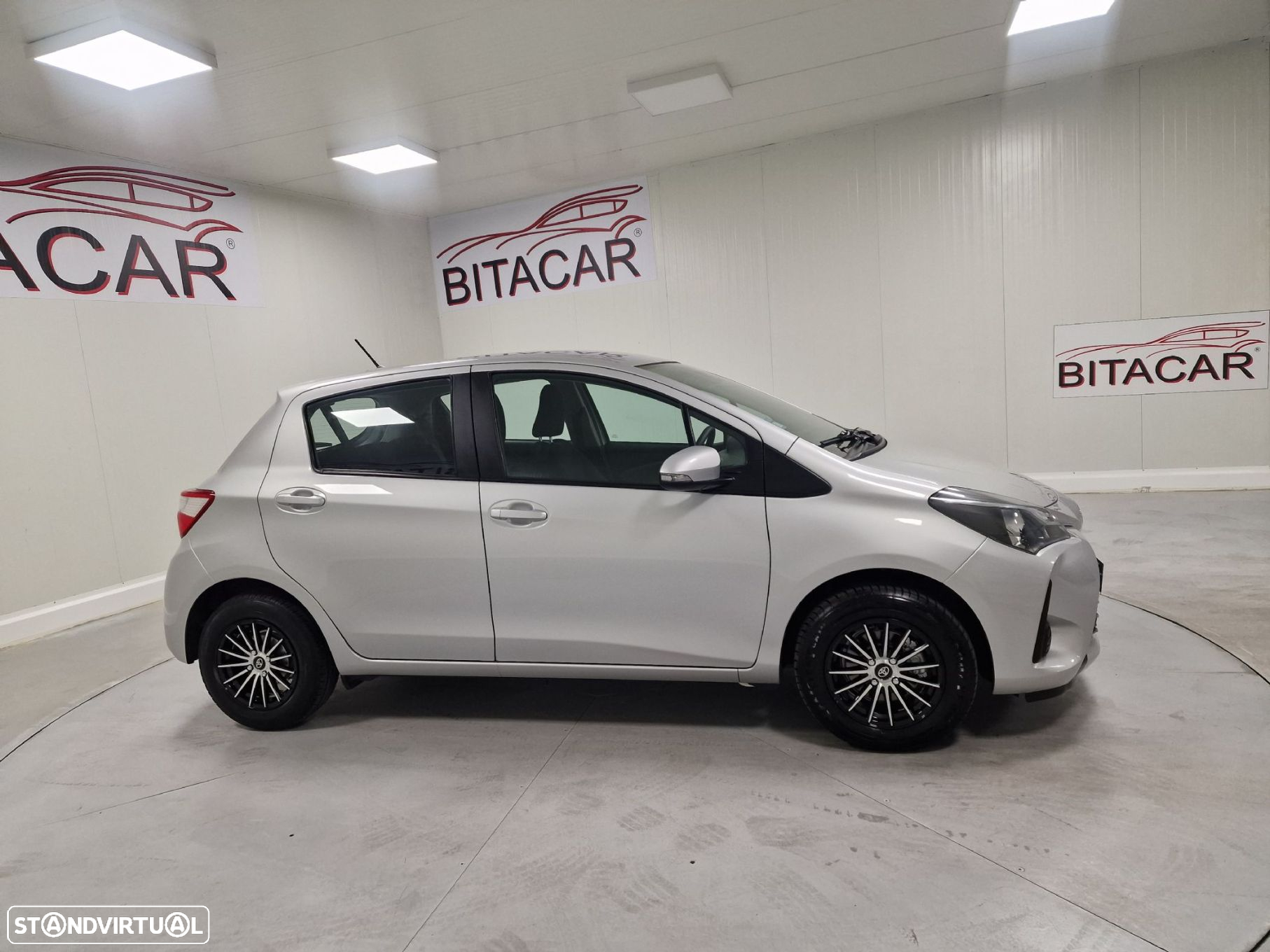 Toyota Yaris - 4