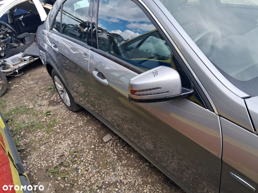 MERCEDES W212 SEDAN DRZWI PRAWW PRZEDNIE PRZOD 792 - 2