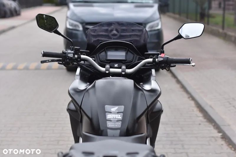 Honda VFR - 18