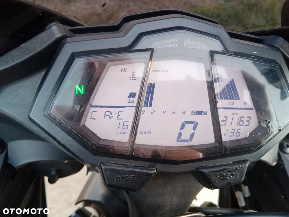 Yamaha YZF - 7