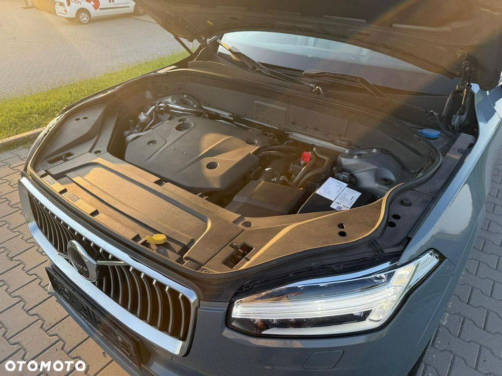 Volvo XC 90 B5 D AWD Geartronic Momentum Pro - 11