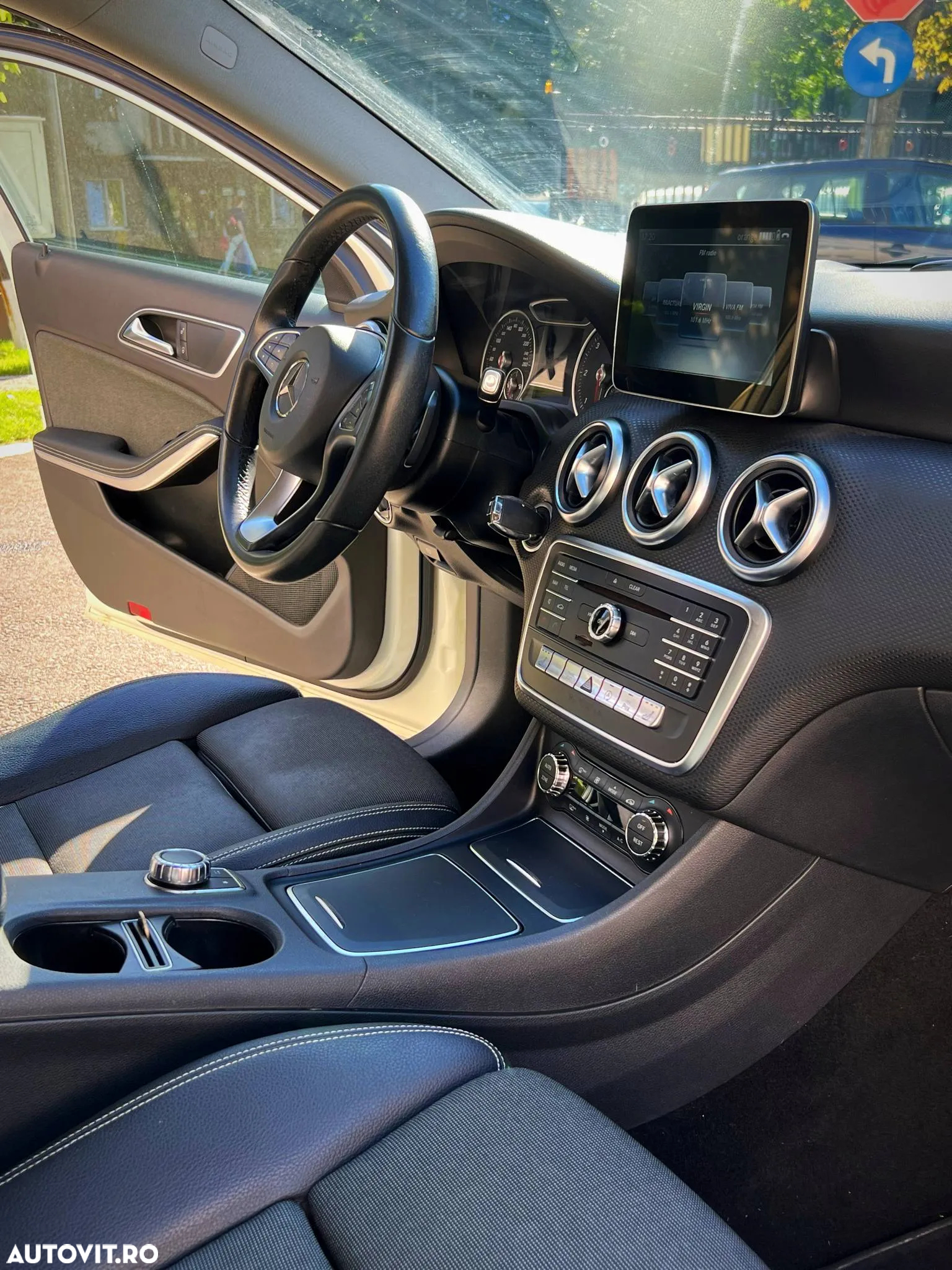 Mercedes-Benz A - 10