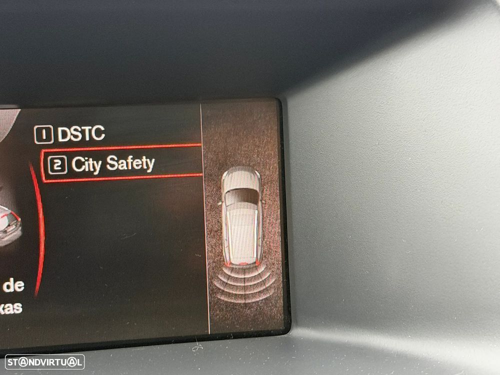 Volvo V60 1.6 D2 Drive Momentum Start/Stop - 32