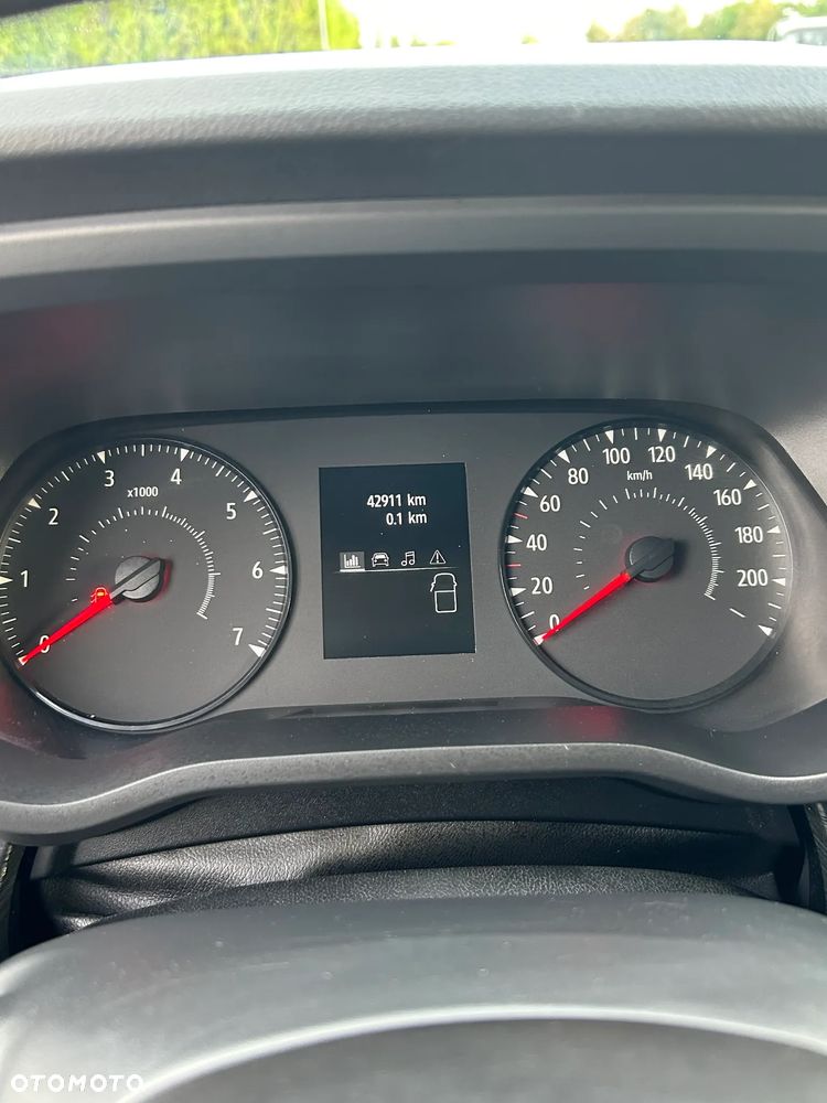 Renault Trafic - 12