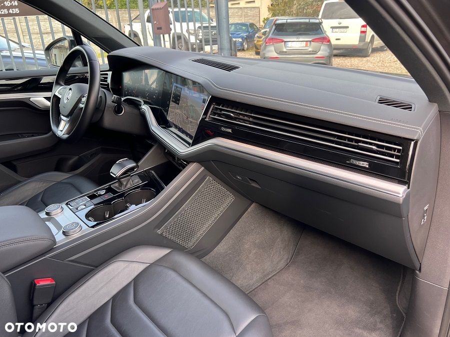 Volkswagen Touareg 3.0 V6 TDI 4Motion DPF Automatik R-Line - 36