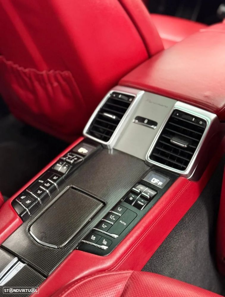 Porsche Panamera Turbo PDK - 26