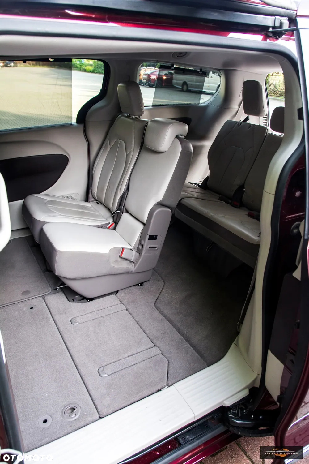 Chrysler Pacifica - 34