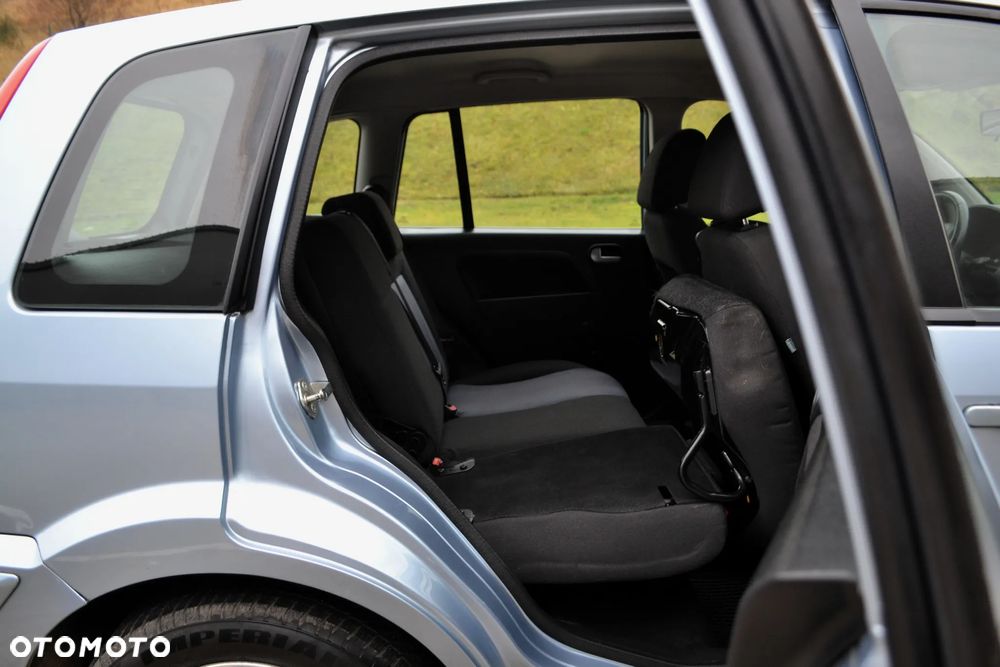 Ford Fusion 1.6 Ambiente - 16