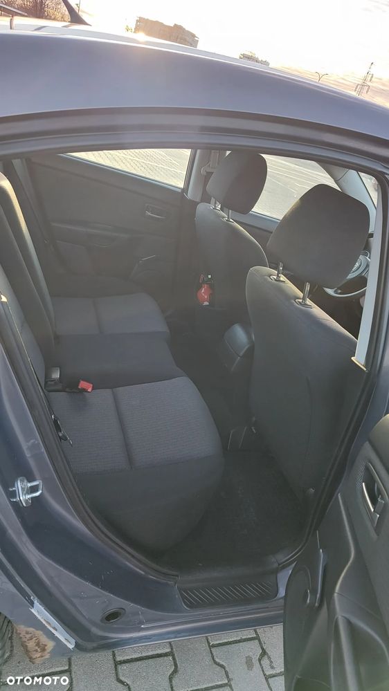 Mazda 3 2.0 Active + - 10