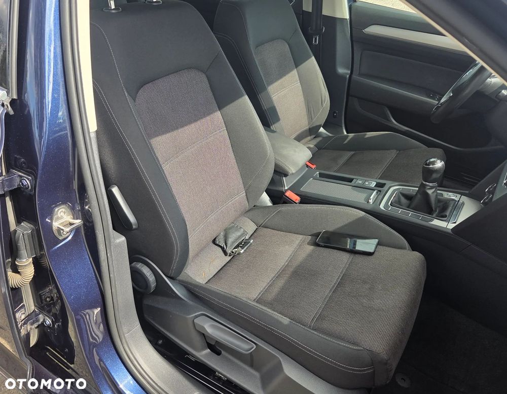 Volkswagen Passat ver-1-4-tsi-bmt-act-comfortline - 24