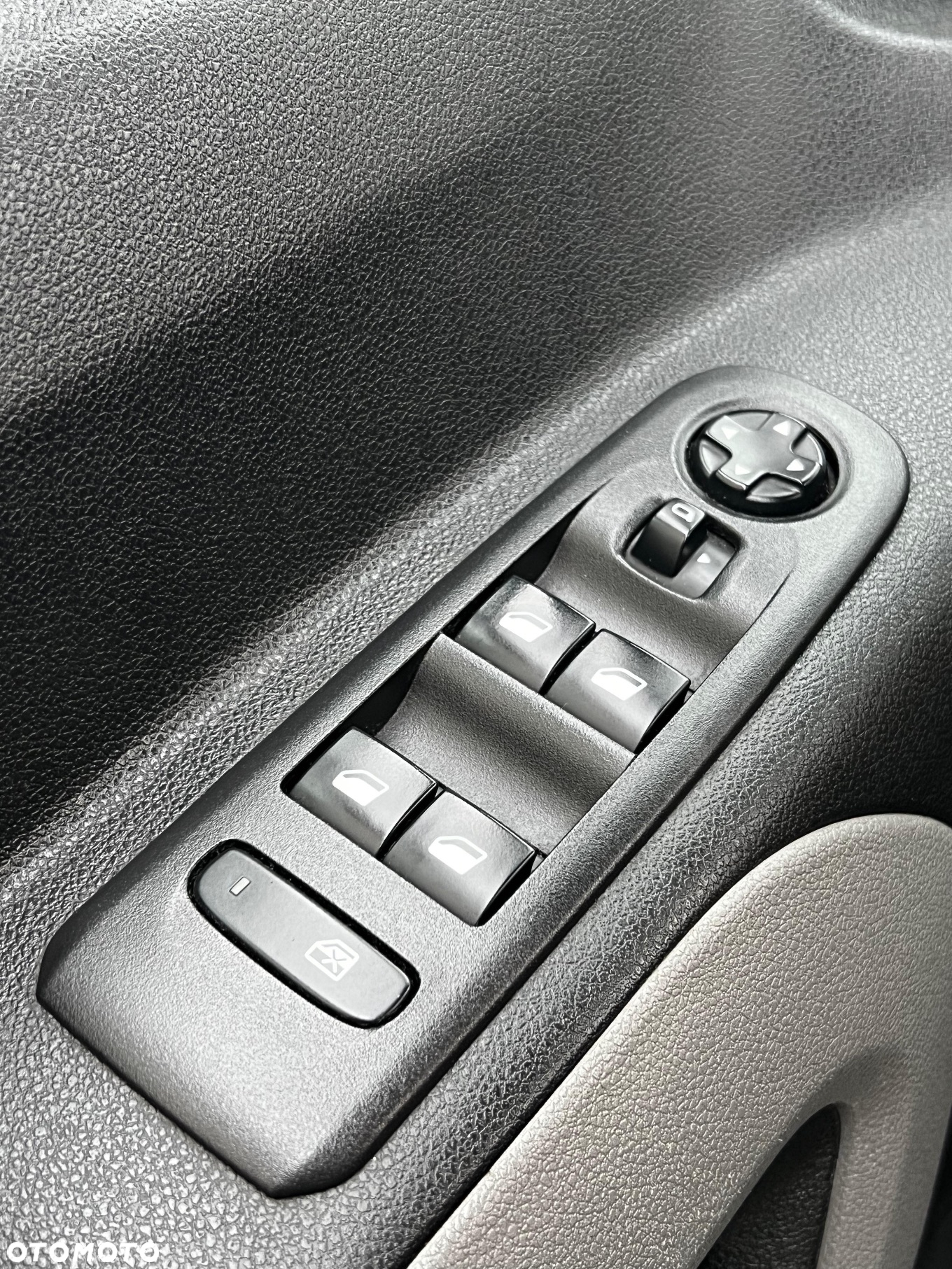 Peugeot Rifter 1.5 BlueHDI Active - 15