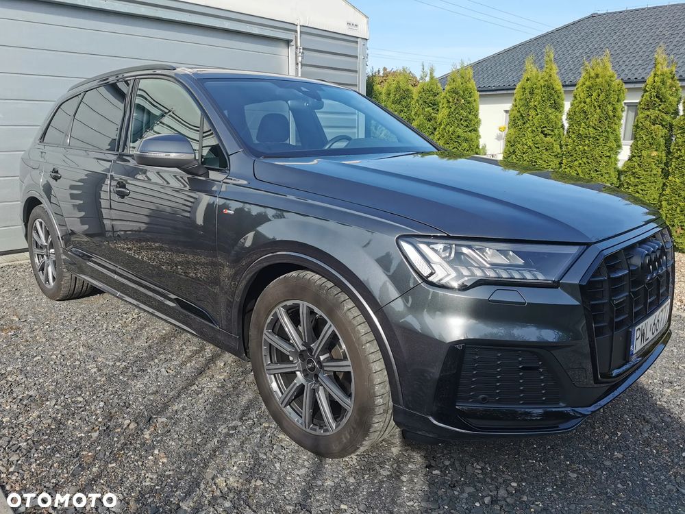 Audi Q7 - 1