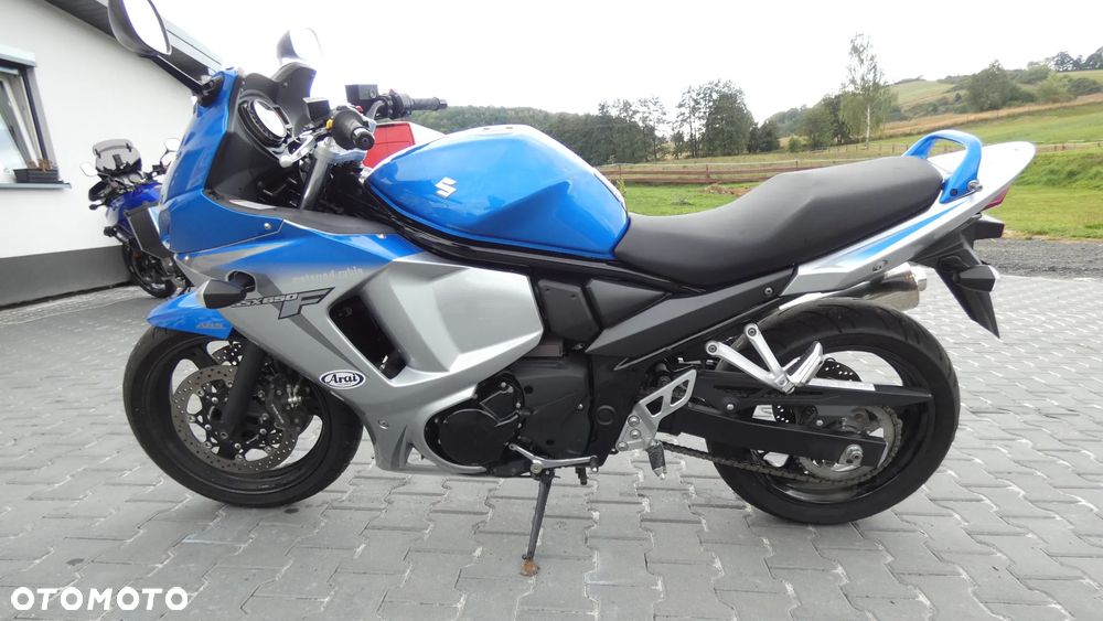 Suzuki GSX - 7