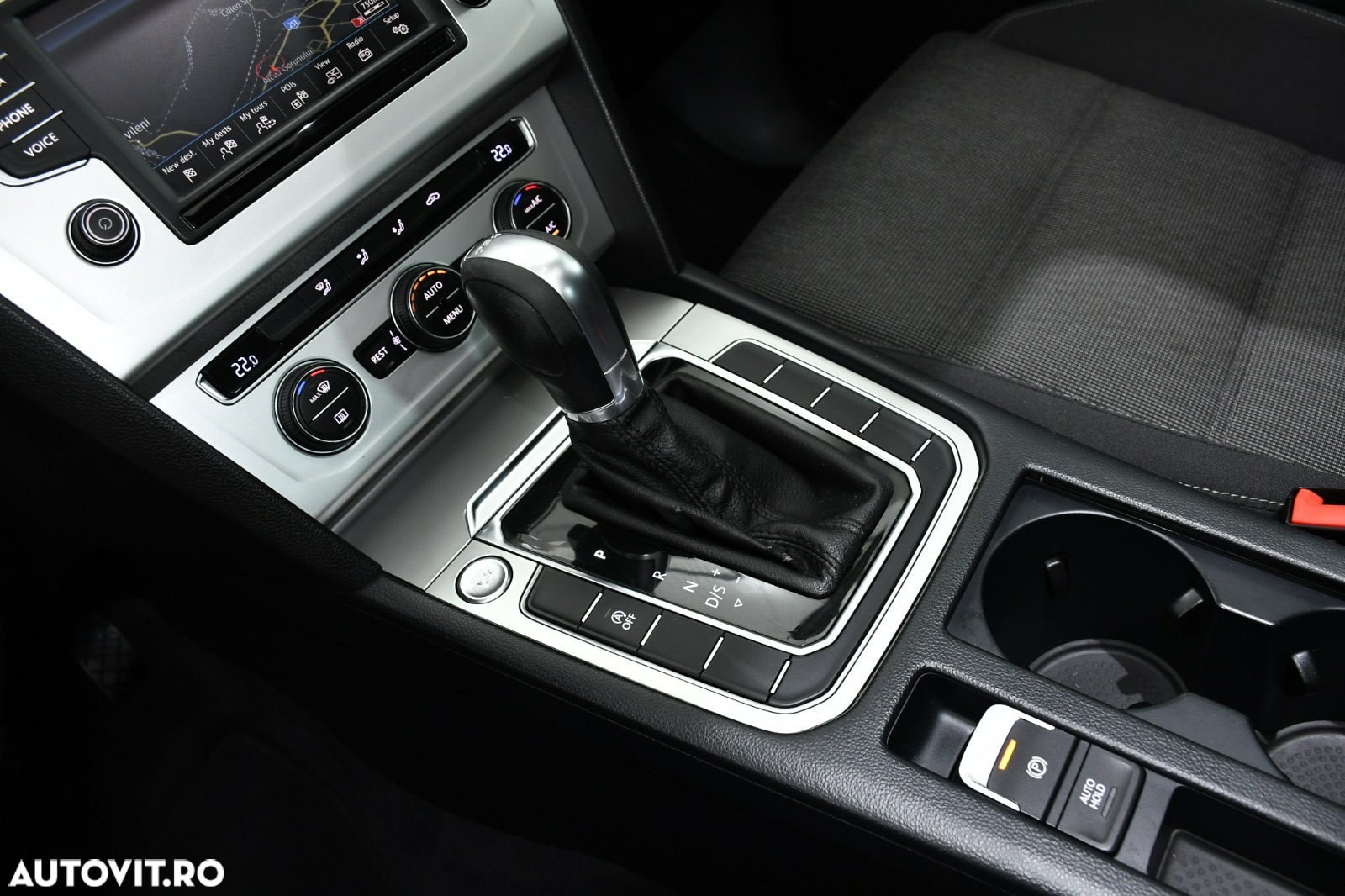 Volkswagen Passat - 16
