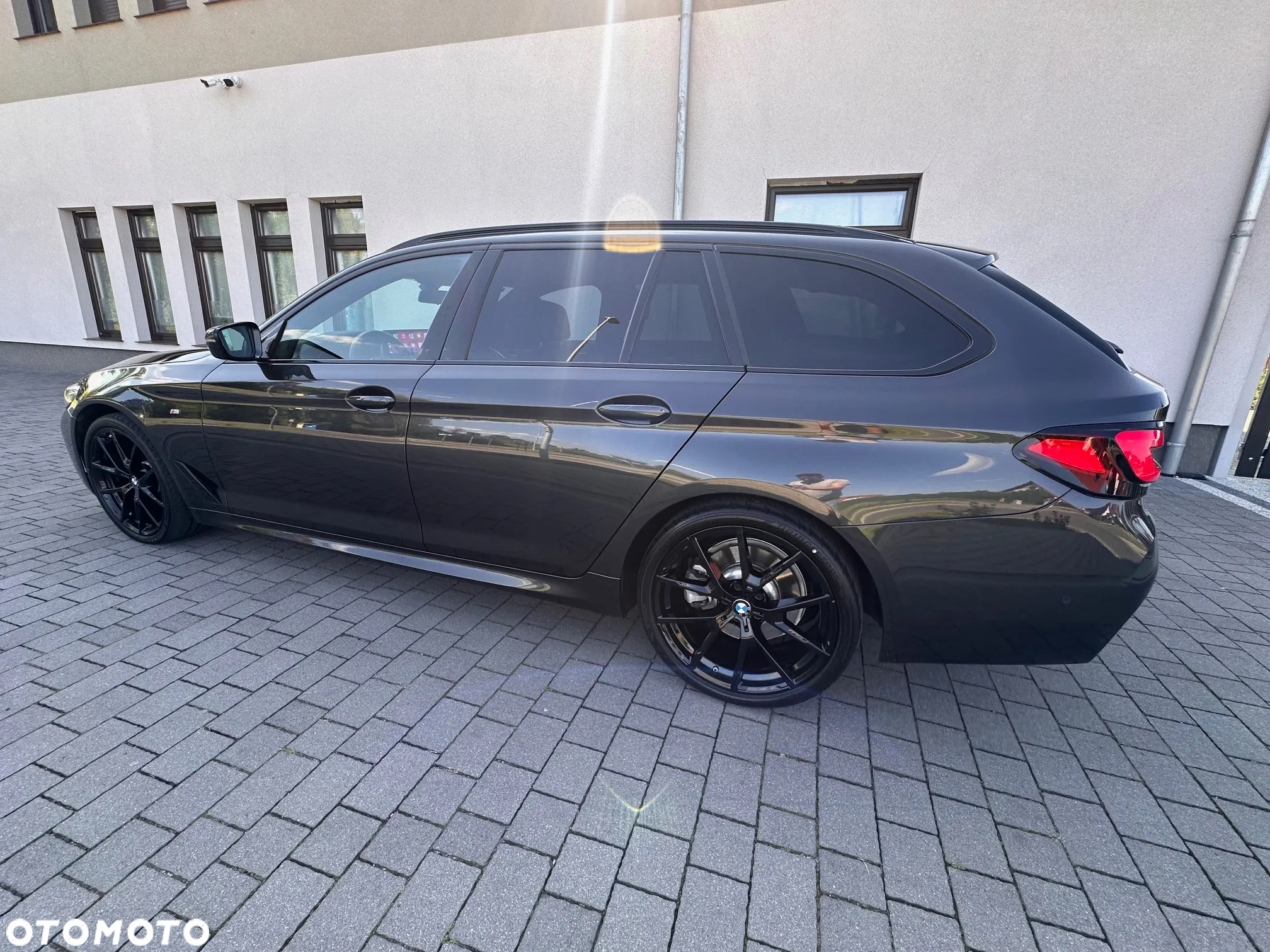BMW Seria 5 520d xDrive Touring M Sport Edition - 22