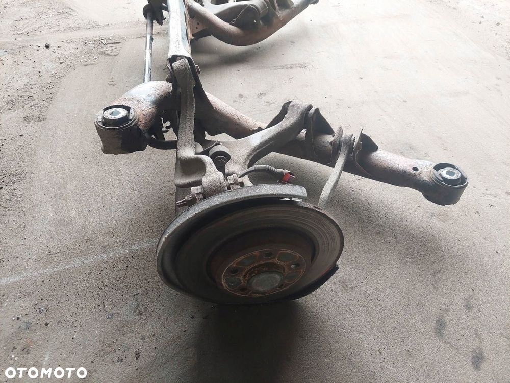 KOMPLETNE ZAWIESZENIE BELKA SANKI TYŁ AUDI A5 8T - 7