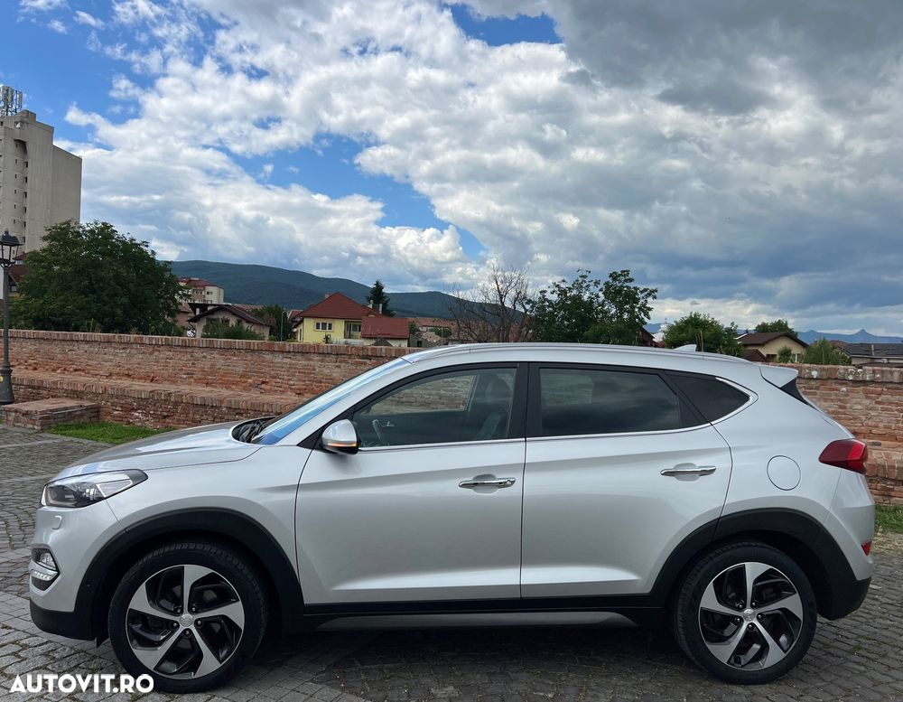 Hyundai Tucson 2.0 CRDI 4WD 6AT Luxury+ - 11