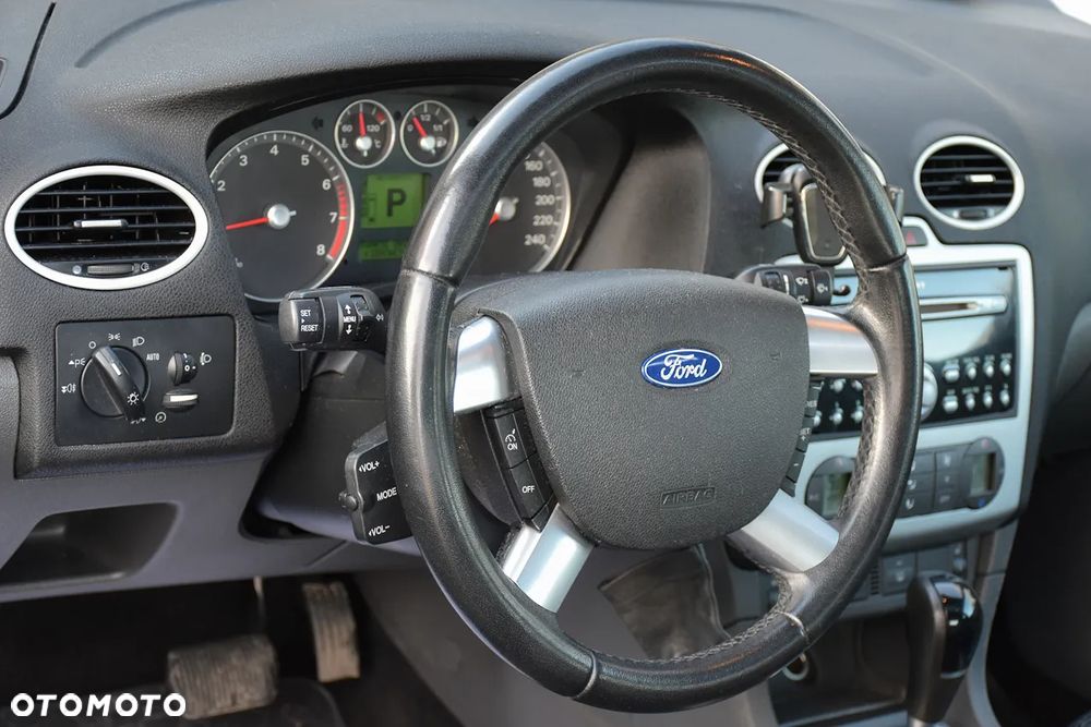 Ford Focus 1.6 16V Titanium - 23