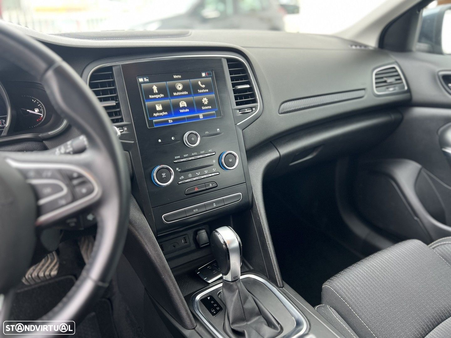 Renault Mégane 1.5 Blue dCi Intens EDC - 19
