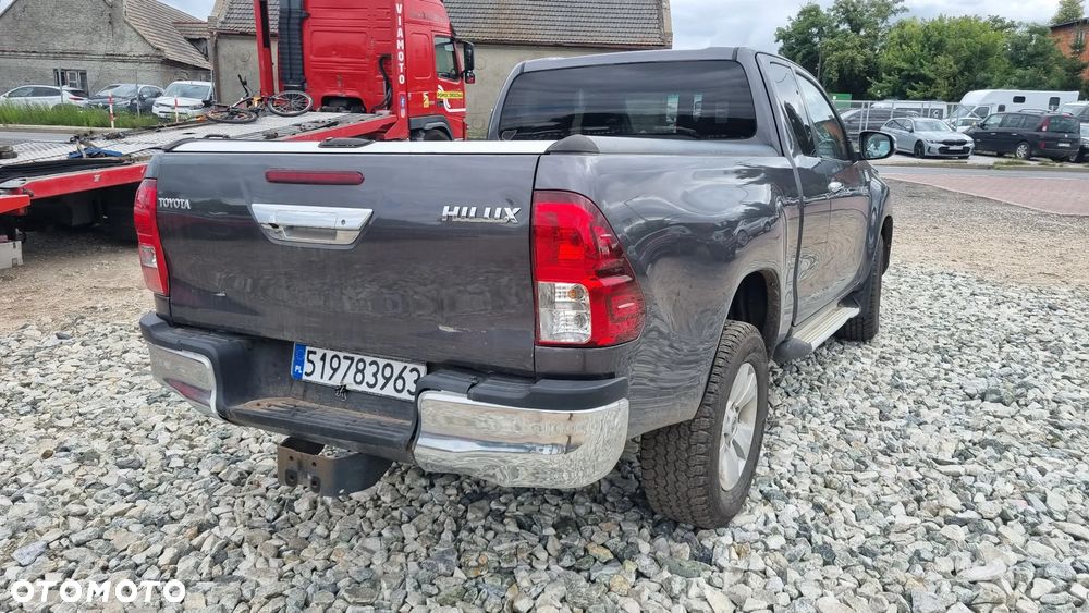 Toyota Hilux 4x4 Double Cab Executive - 13