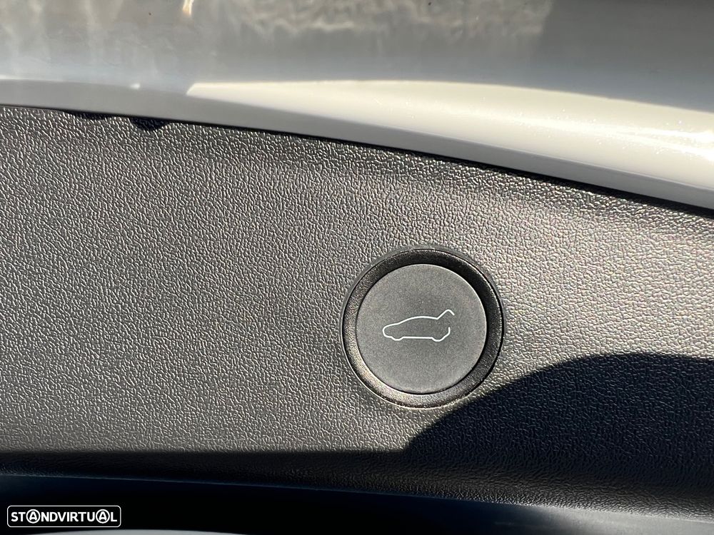 Tesla Model 3 Standard Range Plus RWD - 11