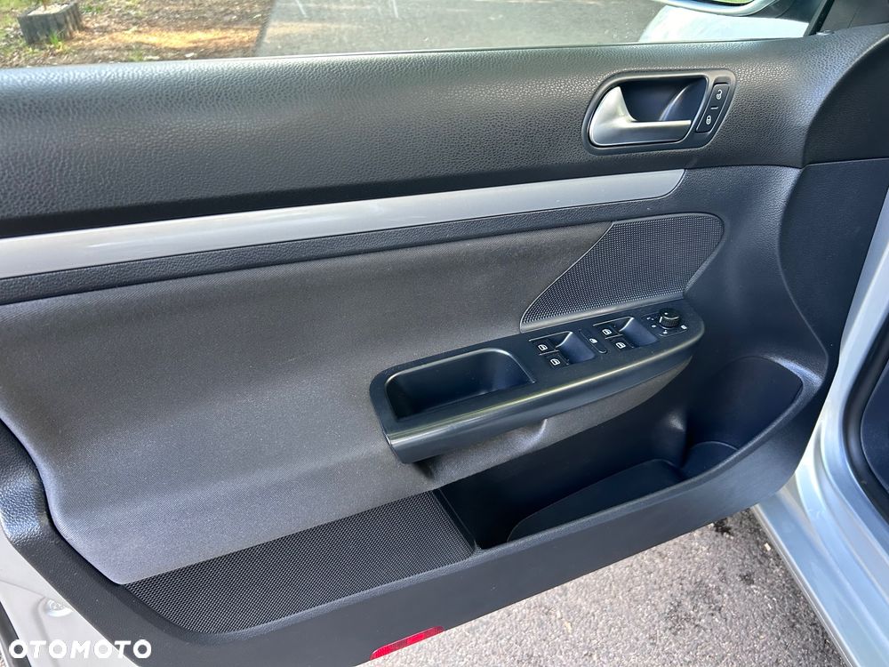 Volkswagen Golf 1.6 TDI BlueMotion Technology Comfortline - 15