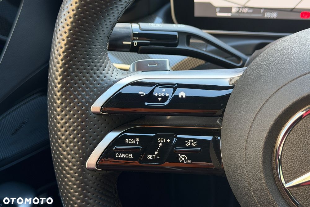 Mercedes-Benz Klasa C 300 e PHEV 4-Matic AMG - 8