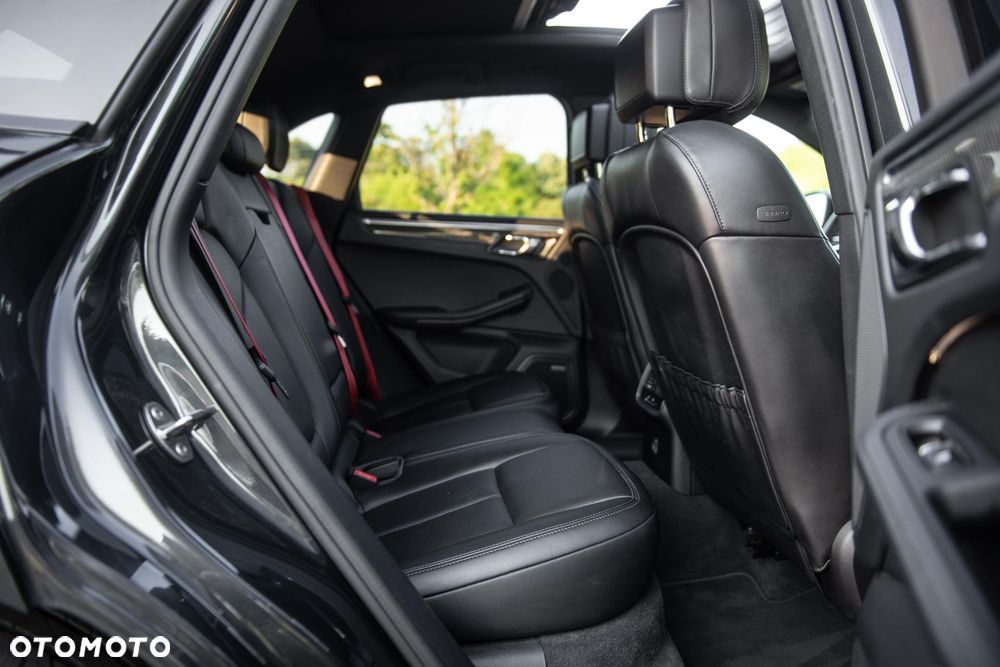 Porsche Macan Standard - 17
