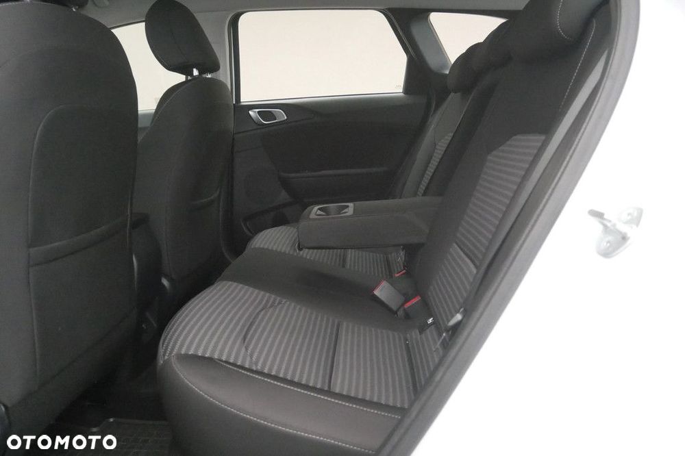 Kia Ceed 1.5 T-GDI M - 15