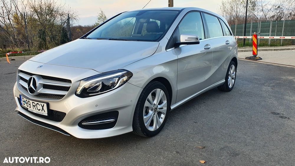 Mercedes-Benz B - 16