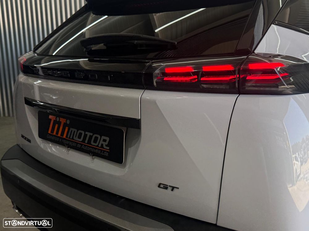 Peugeot 2008 1.2 PureTech GT EAT8 - 43