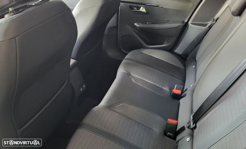 Peugeot 208 1.2 PureTech Allure Pack EAT8 - 25