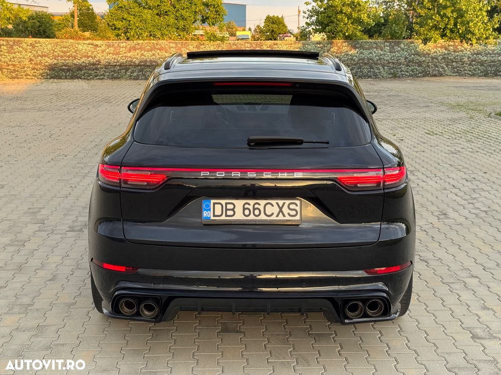 Porsche Cayenne - 2