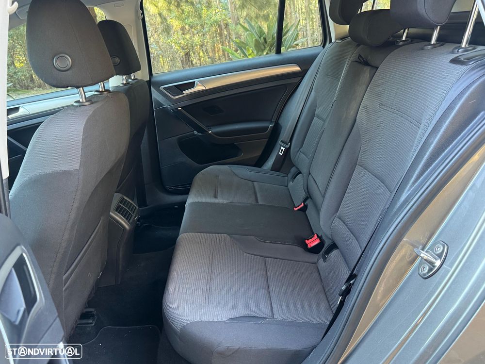 VW Golf Variant 1.6 TDi Best Edition Bluetooth - 11