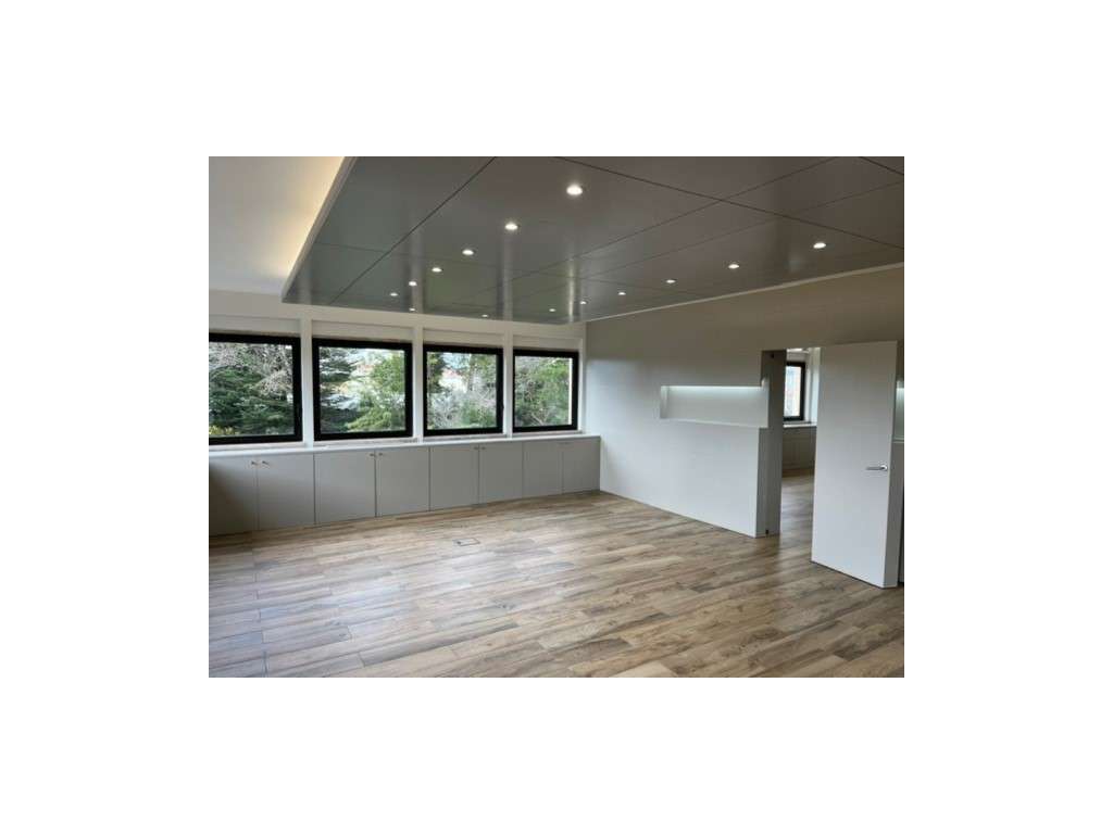 Escritório para arrendamento - Oeiras / Queluz de Baixo - 200 m2 - Grande imagem: 4/23