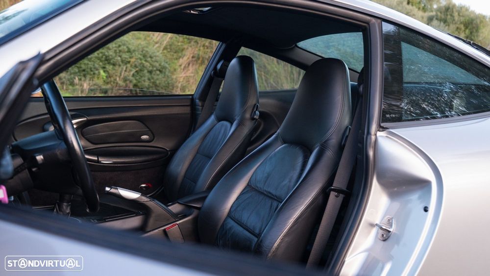 Porsche 911 (996) Carrera 4 Coupé - 22