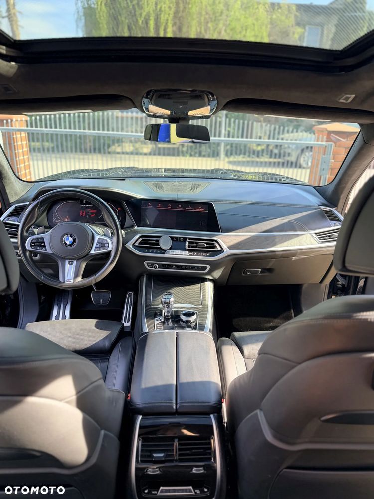 BMW X7 M50i - 10
