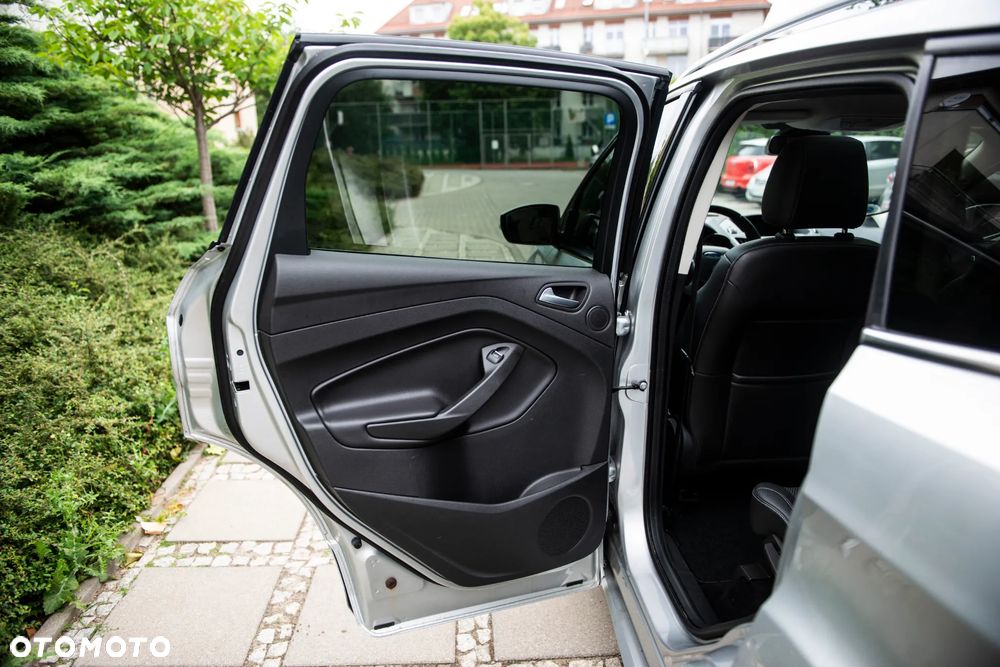 Ford Kuga 2.0 TDCi 4x4 Titanium - 19