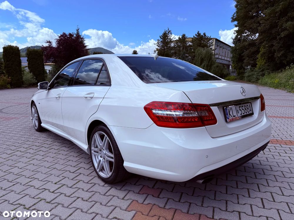 Mercedes-Benz Klasa E 200 CGI BlueEffICIENCY - 4
