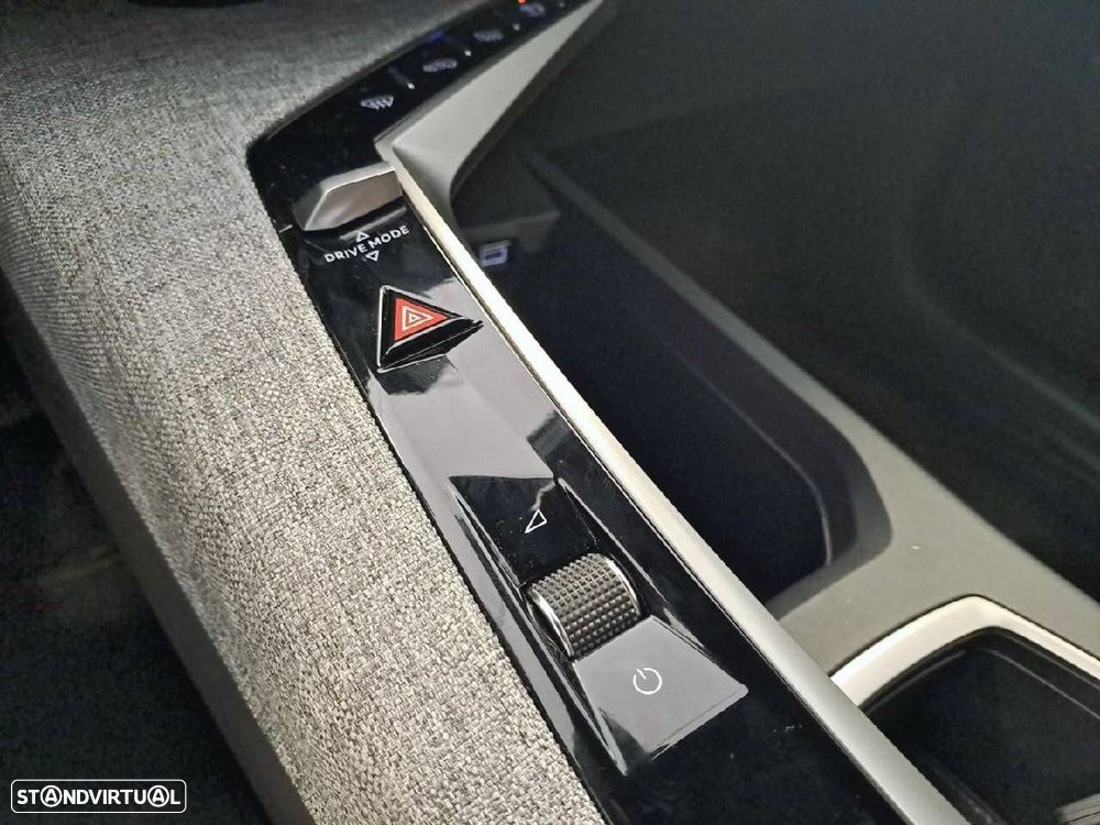 Peugeot 5008 1.2 Hybrid Allure e-DCS6 - 24