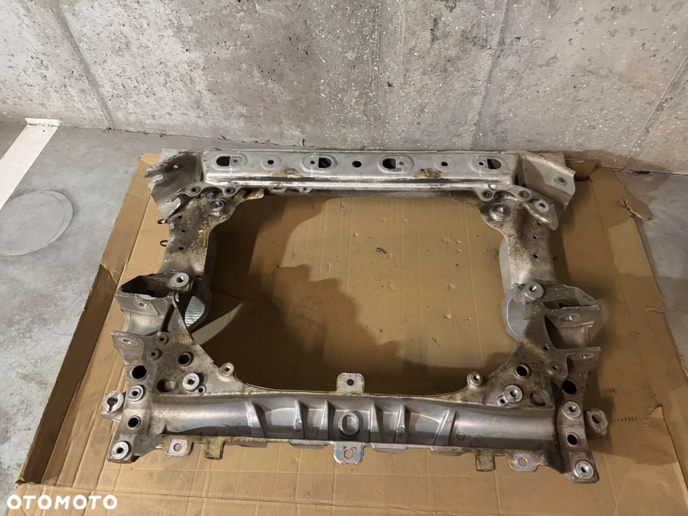 Sanki przednie Mercedes C klasa w206 - 5