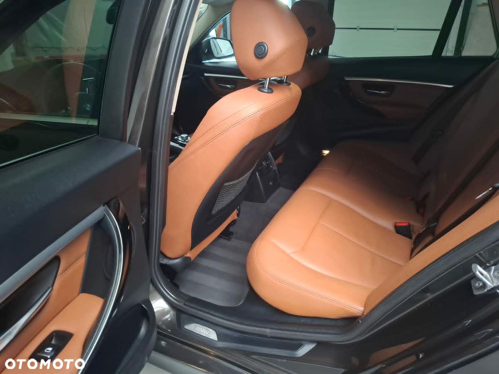 BMW Seria 3 318d - 13