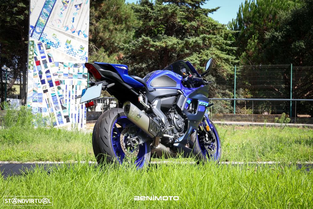 Yamaha R - 7