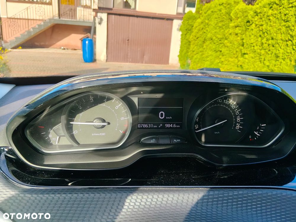Peugeot 208 1.2 PureTech Allure - 2