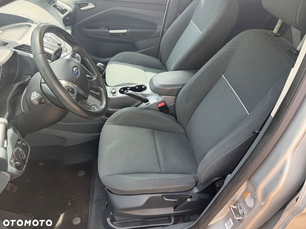 Ford Grand C-MAX - 17