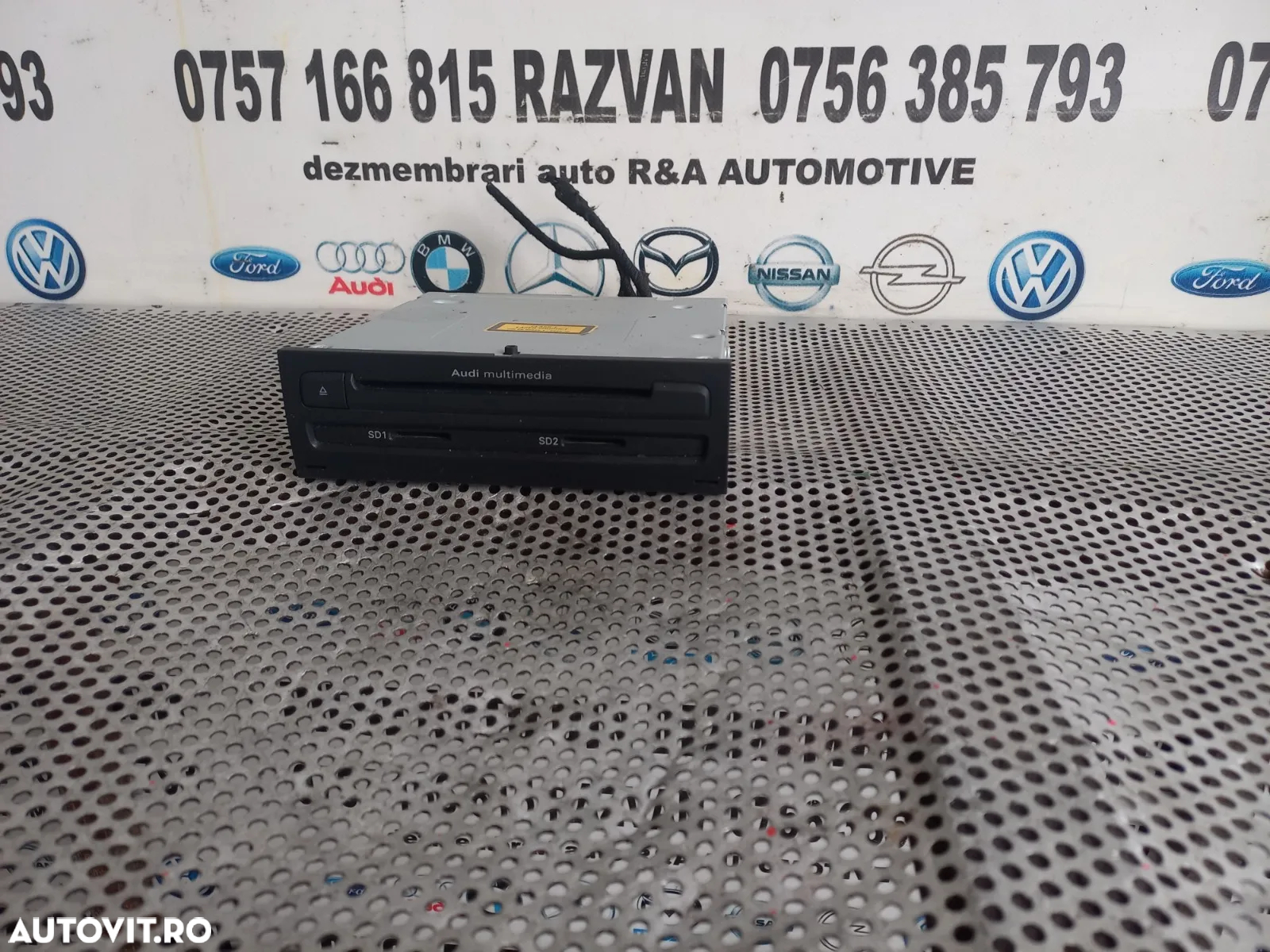 Unitate MMI Multimedia 3GP 3G+ Audi A8 4H D4 An 2010-2011-2012-2013-2014-2015-2016-2017 Cod 4H0035666F Dezmembrez Audi A8 4H D4 3.0 Tdi Quattro Motor CDT Cutie MXU Volan Stanga - Dezmembrari Arad - 3